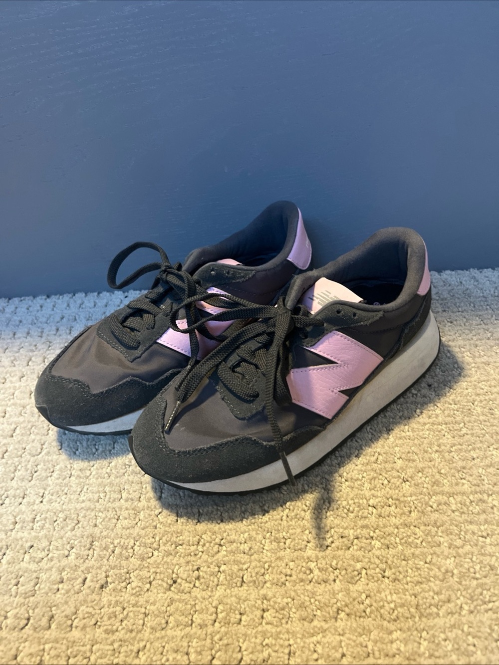 New Balence 237 V1 Grey Sneakers With Light Pink Logo. Women’s Size 6.5
